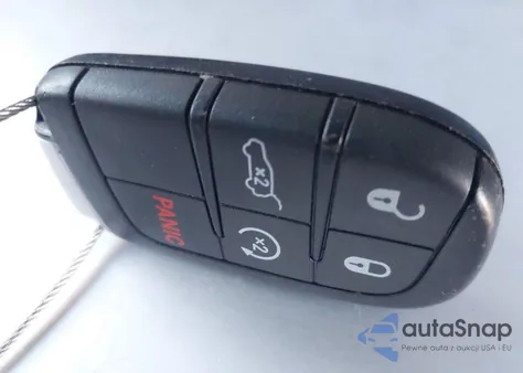 2018 Jeep Grand Cherokee Overland z USA, uszkodzony, nr VIN 1C4RJFCG6JC274559